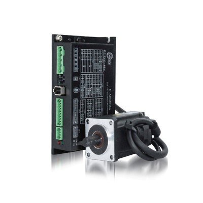 Ovladač stejnosměrného servomotoru